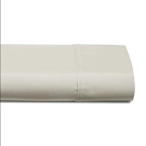 Distinctly Home
400 Thread Count Egyptian Cotton Flat Sheet. Queen - Picture 1 of 4